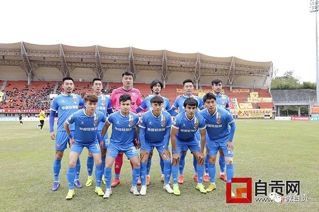 队报：萨利巴和特奥缺席法国队训练，但“无需担心”